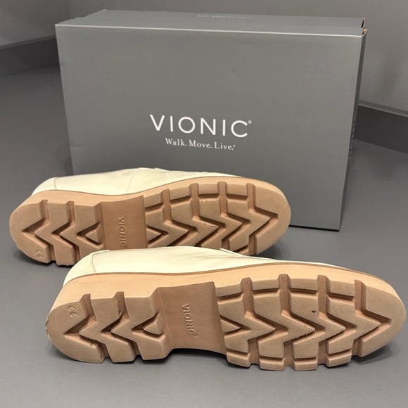 Vionic Women's Cream Comfortable Loafers - Picture 3 of 7